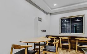 Hotel Mb International  4*